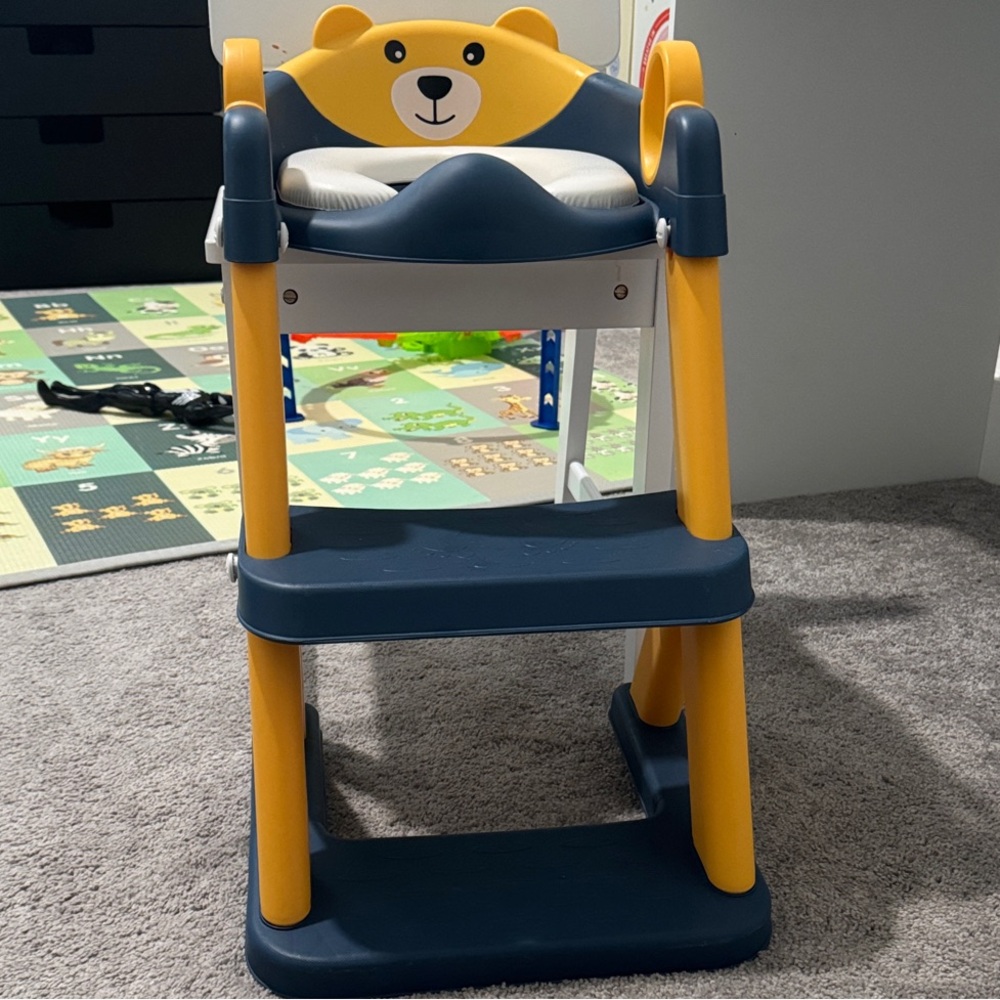 Toilet training seat ( NOT USED)